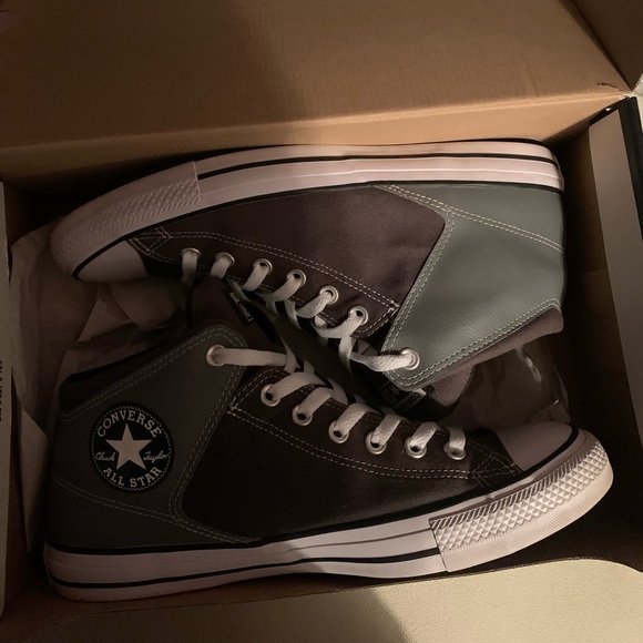 Converse men’s size 11 wore only a few times